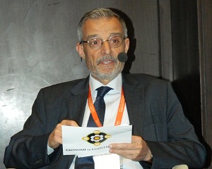 necdet buzbaş zirve