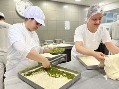 KadÄ±n baklava ustalarÄ±